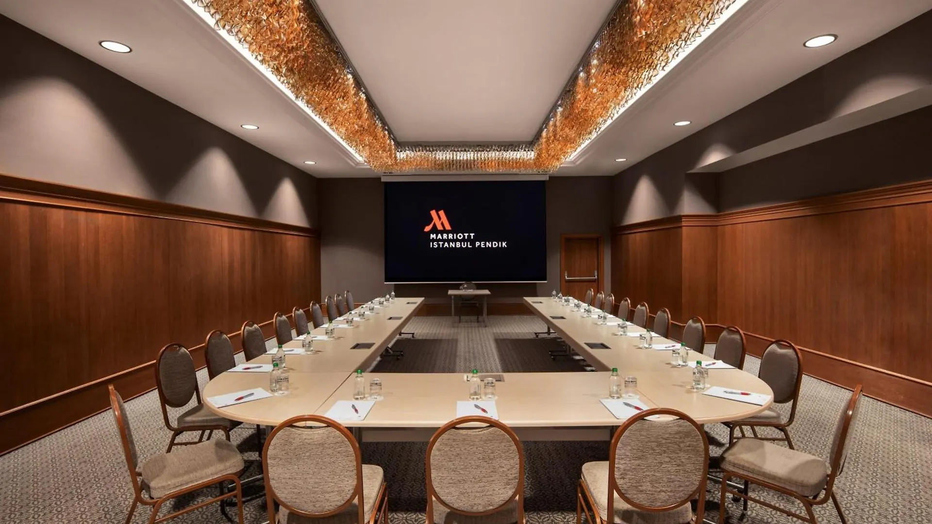 Istanbul Marriott Hotel Pendik 5*,